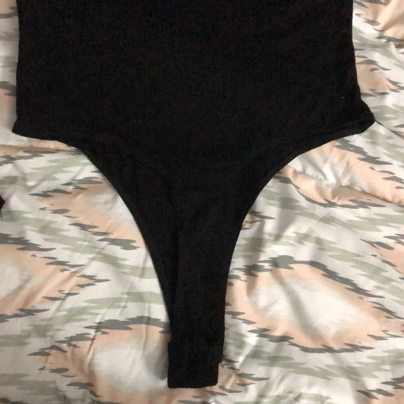 Black ribbed bodysuit - Picture 4 of 5